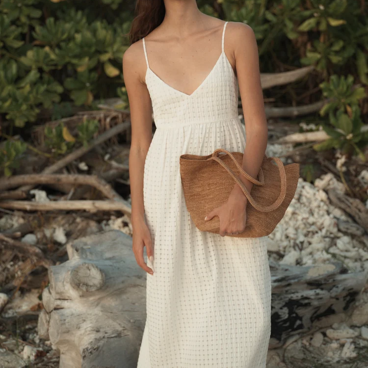 Vestido maxi tirantes escote en V texturado